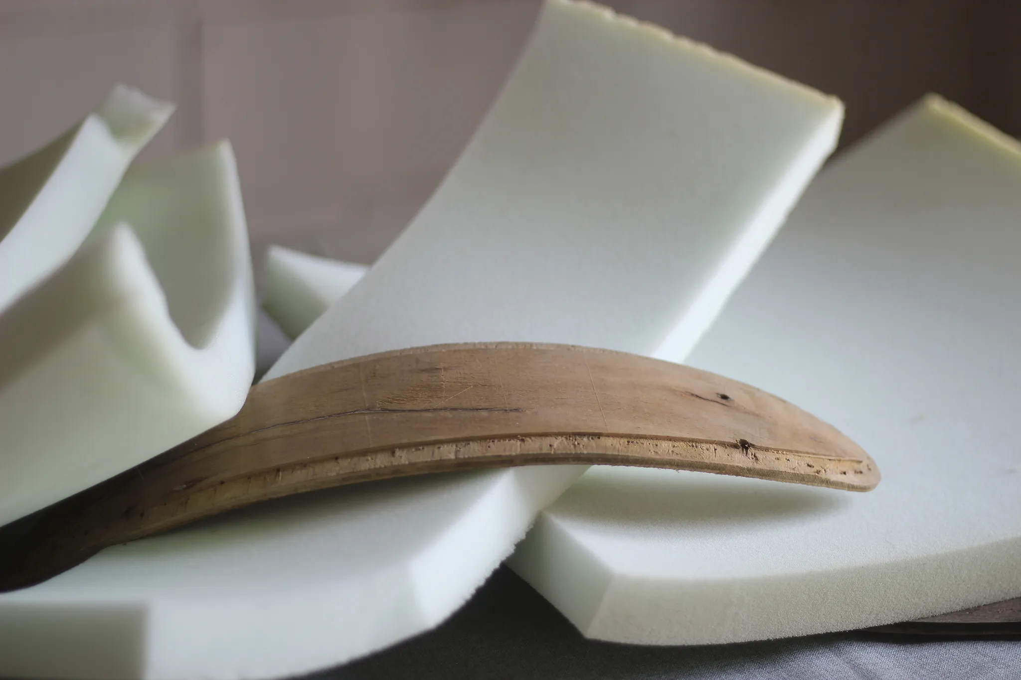 Renowacja krzesła typ 200-190, czyli popularnego "Hałasa". Hałas Tutto Nero, Rzuć Pan Okiem, Paweł Machomet