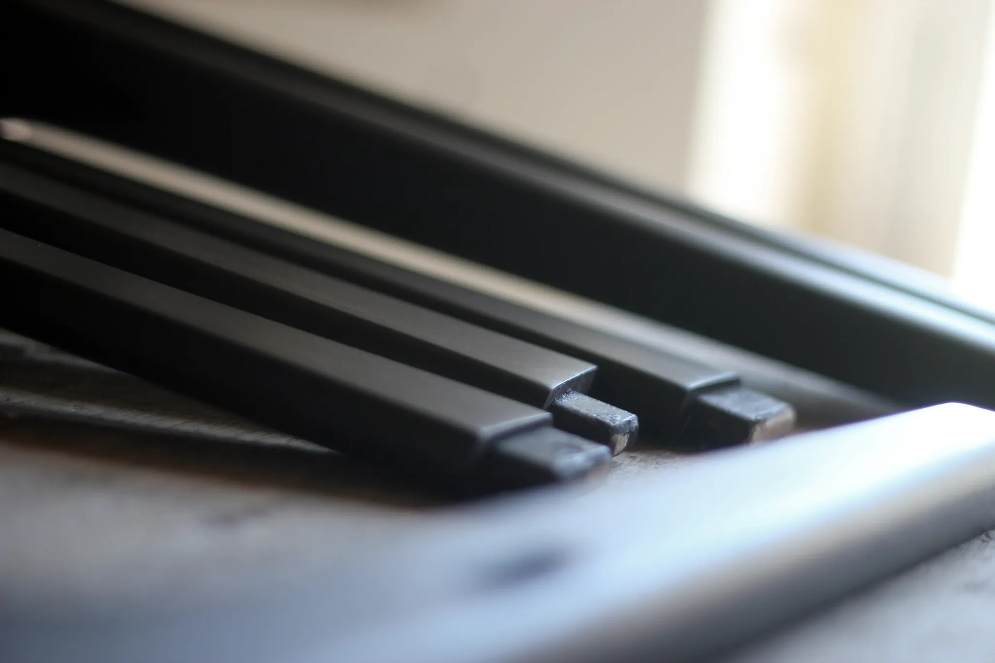 Renowacja krzesła typ 200-190, czyli popularnego "Hałasa". Hałas Tutto Nero, Rzuć Pan Okiem, Paweł Machomet