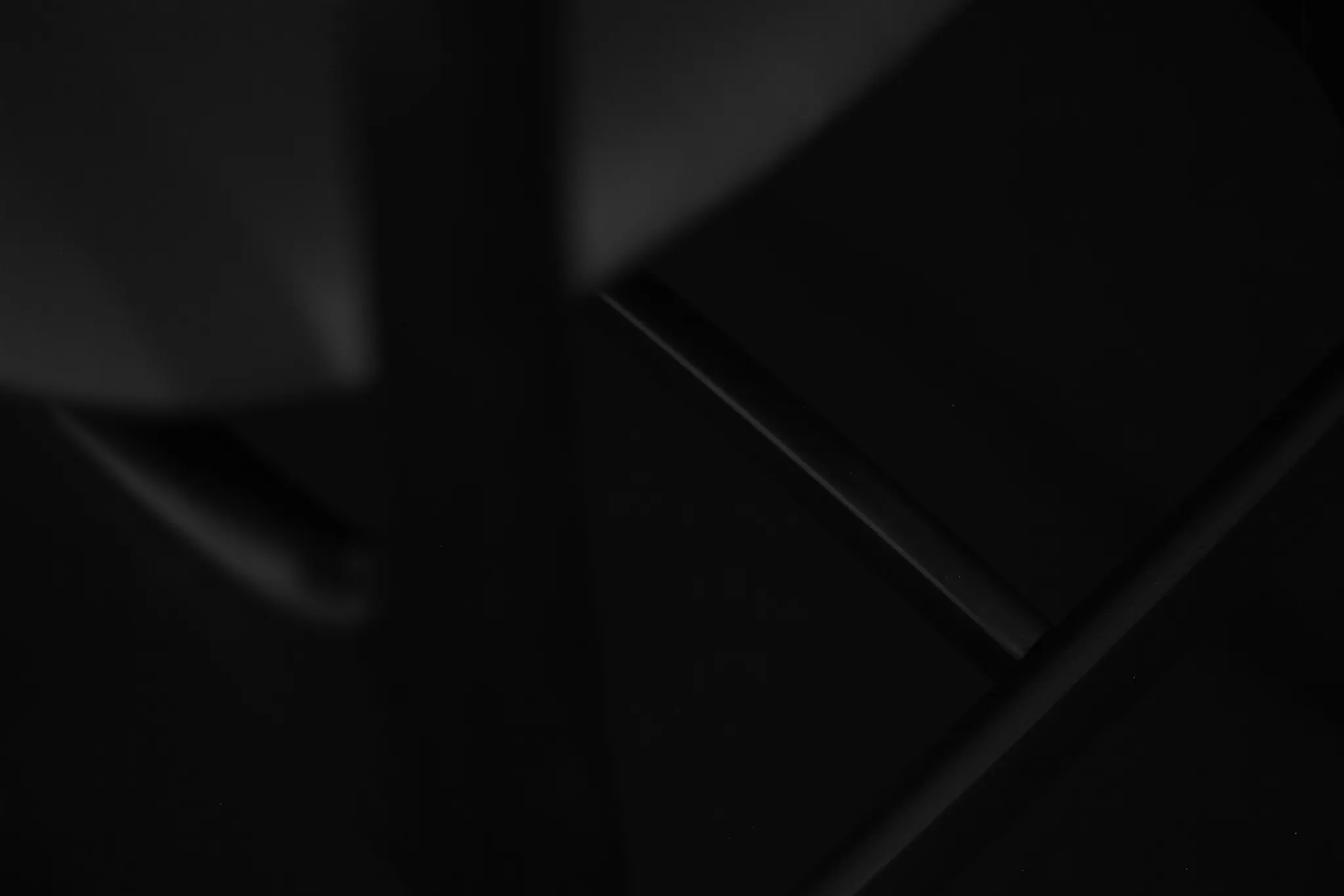 Renowacja krzesła typ 200-190, czyli popularnego "Hałasa". Hałas Tutto Nero, Rzuć Pan Okiem, Paweł Machomet