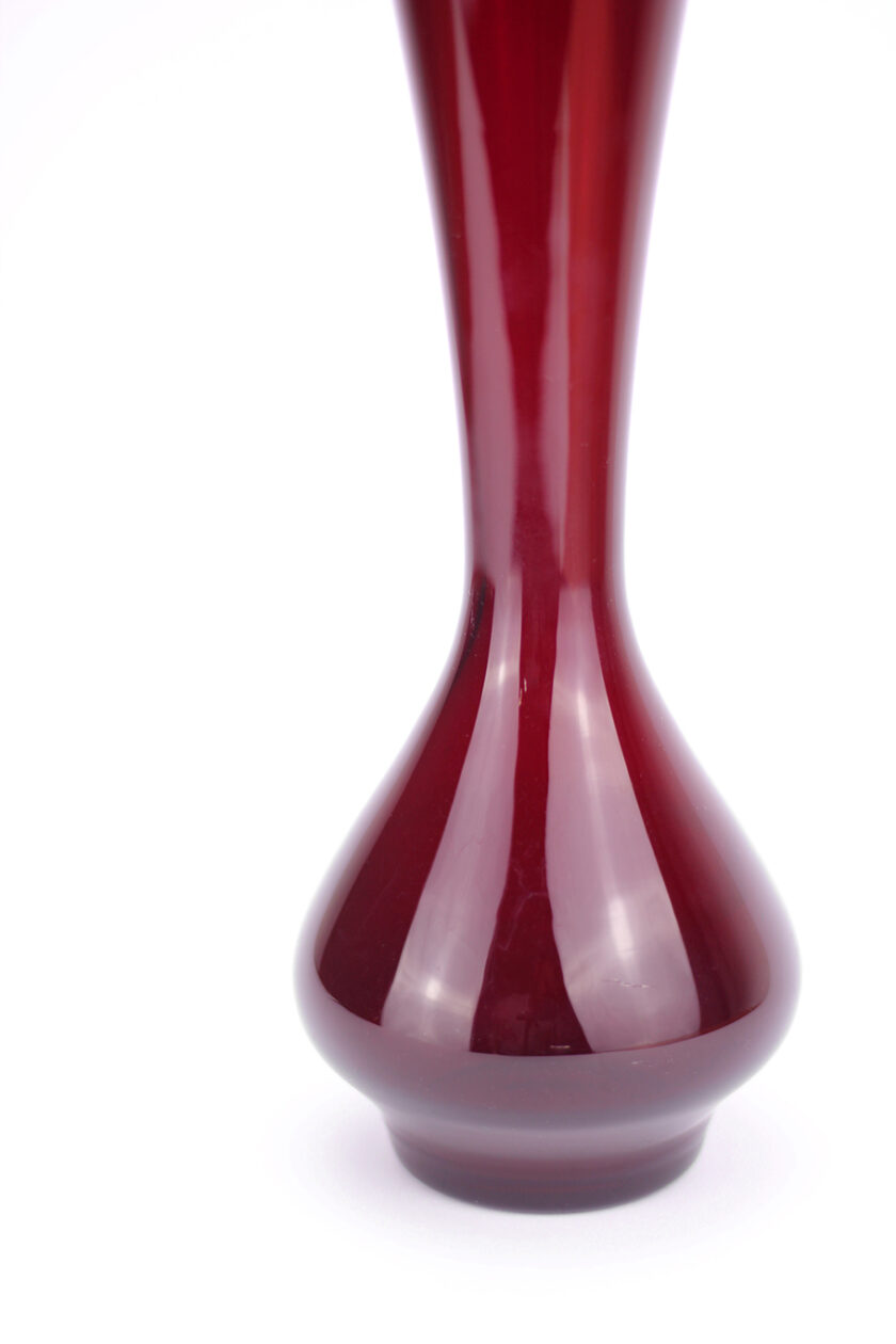 vintage wazon z czerwonego szkła